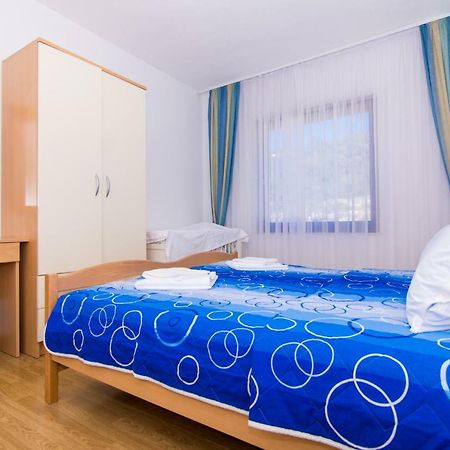 Apartments Jozic Сегет Враница Екстериор снимка