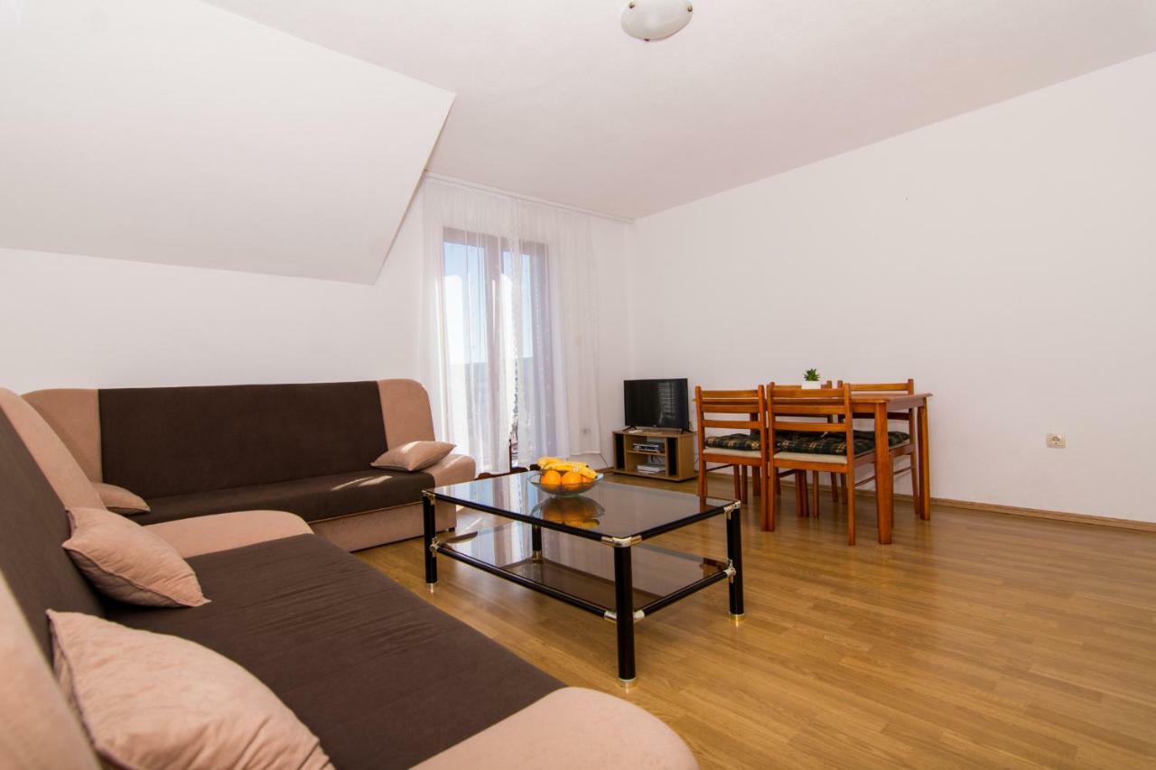 Apartments Jozic Сегет Враница Екстериор снимка