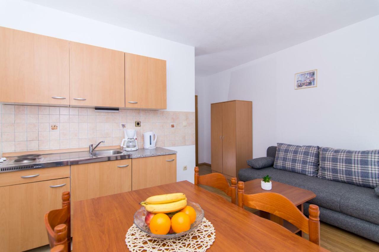 Apartments Jozic Сегет Враница Екстериор снимка