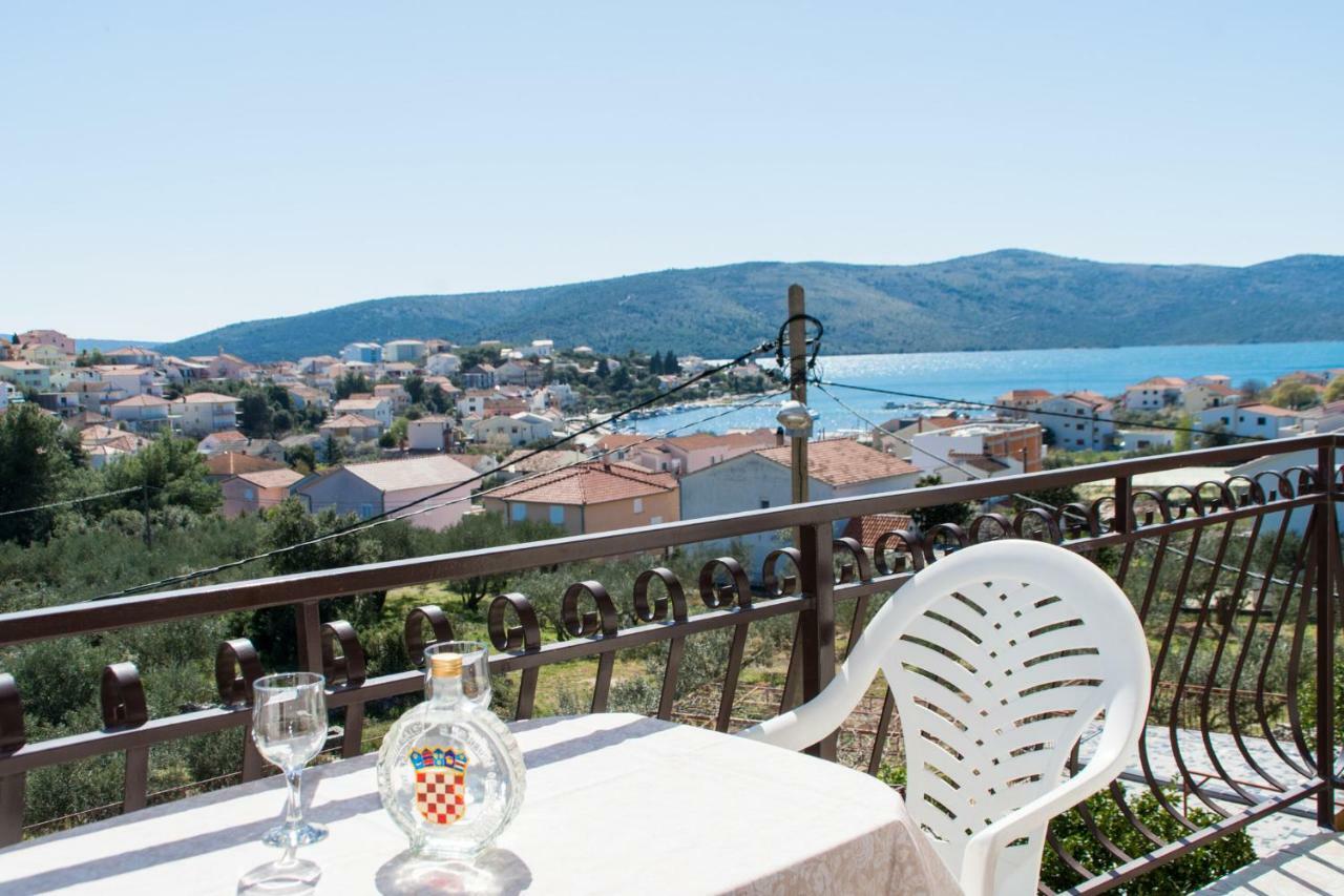 Apartments Jozic Сегет Враница Екстериор снимка