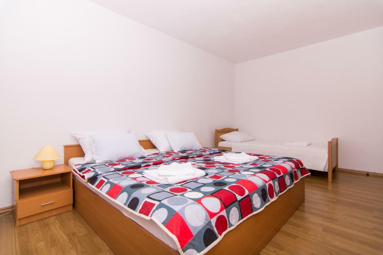 Apartments Jozic Сегет Враница Екстериор снимка