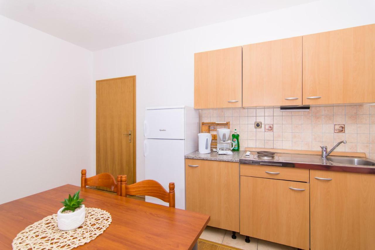 Apartments Jozic Сегет Враница Екстериор снимка
