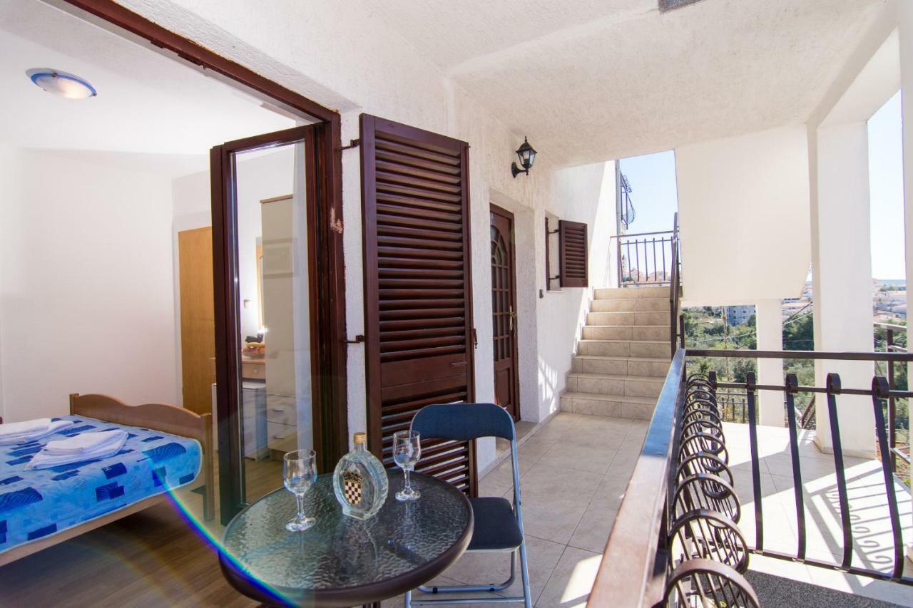 Apartments Jozic Сегет Враница Екстериор снимка