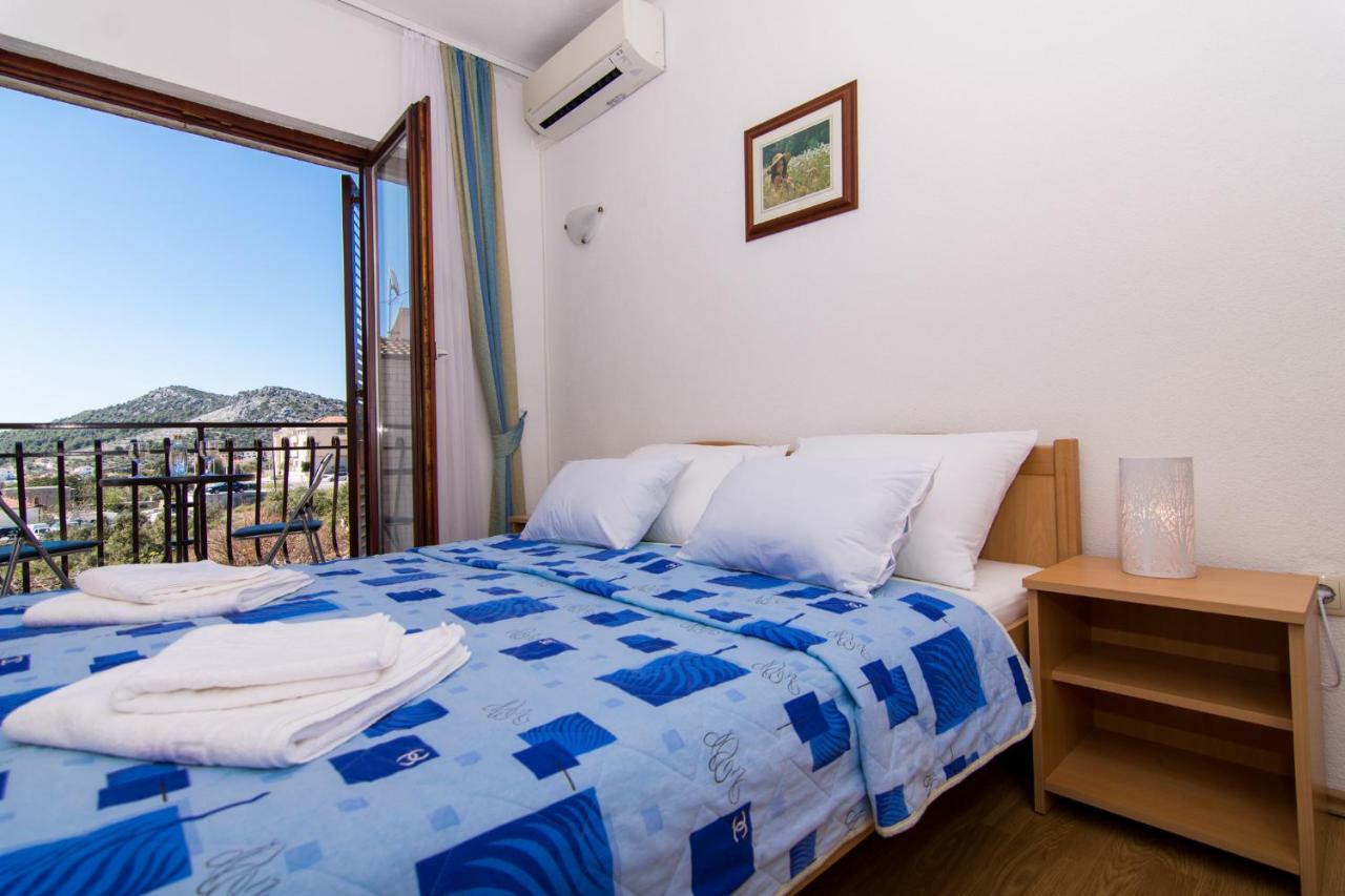 Apartments Jozic Сегет Враница Екстериор снимка