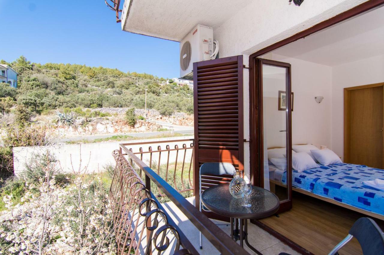 Apartments Jozic Сегет Враница Екстериор снимка