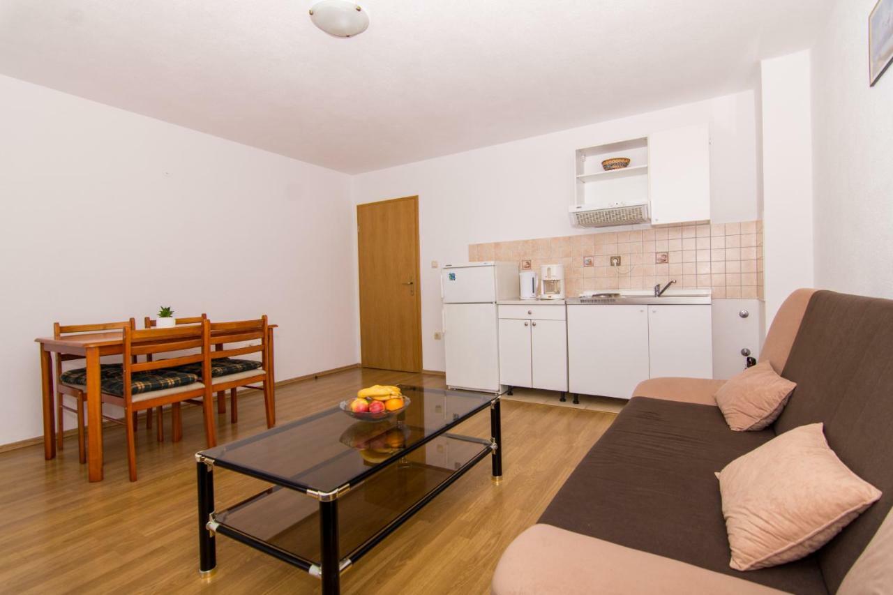 Apartments Jozic Сегет Враница Екстериор снимка