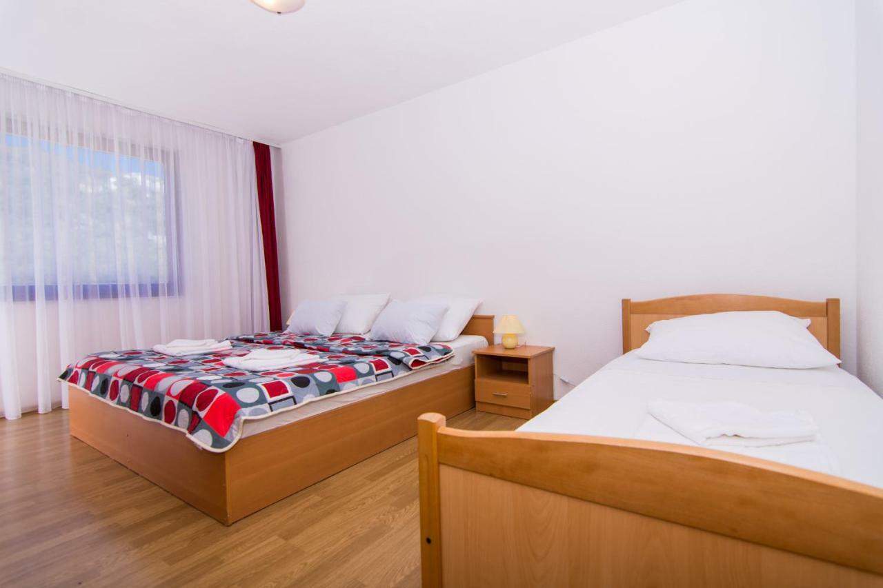 Apartments Jozic Сегет Враница Екстериор снимка