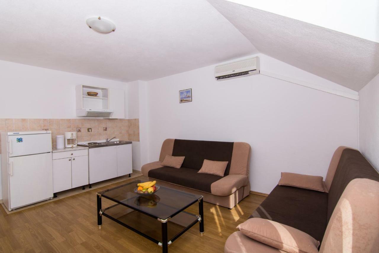 Apartments Jozic Сегет Враница Екстериор снимка